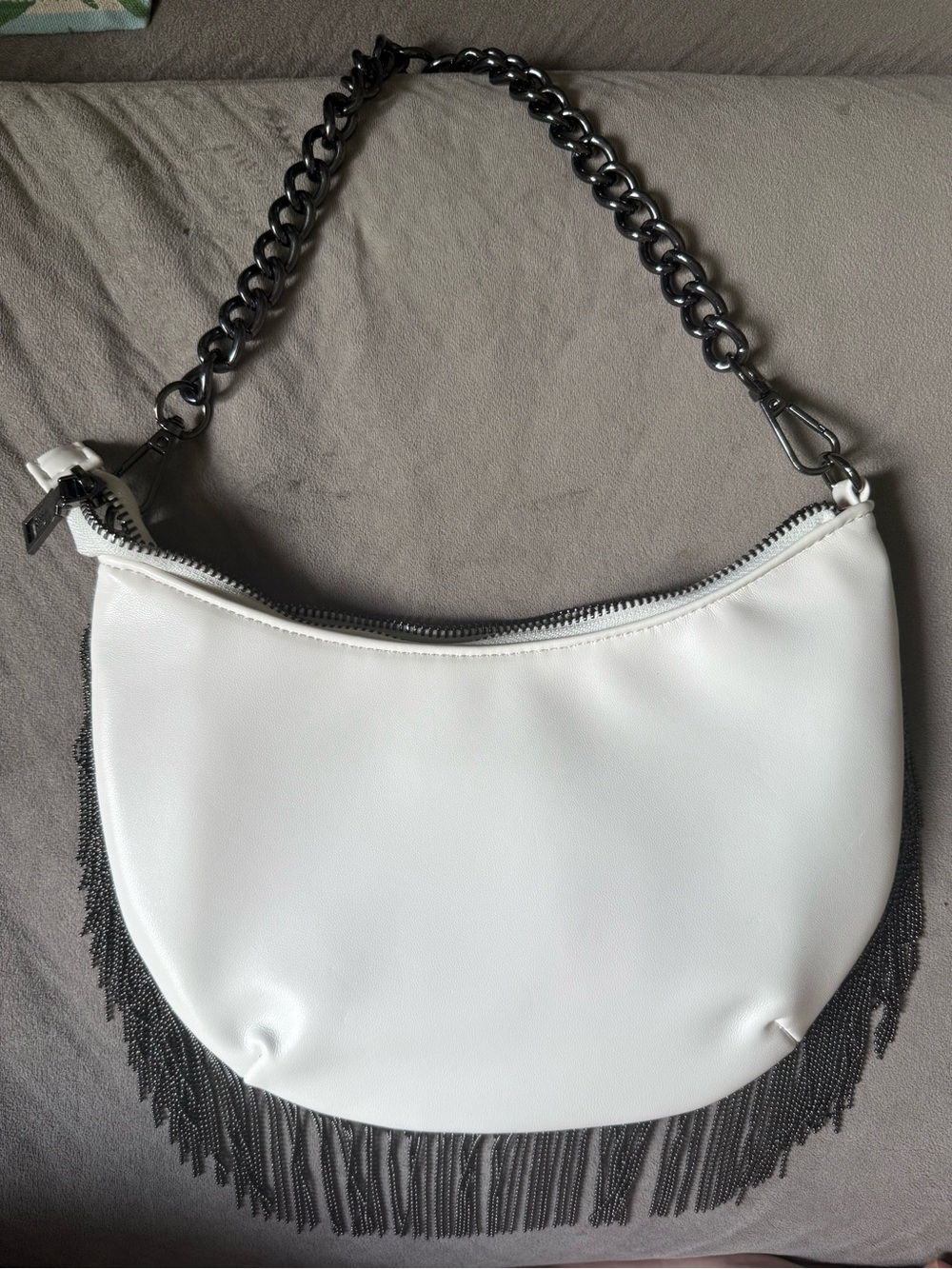 White Chain Fringe Shoulder Bag